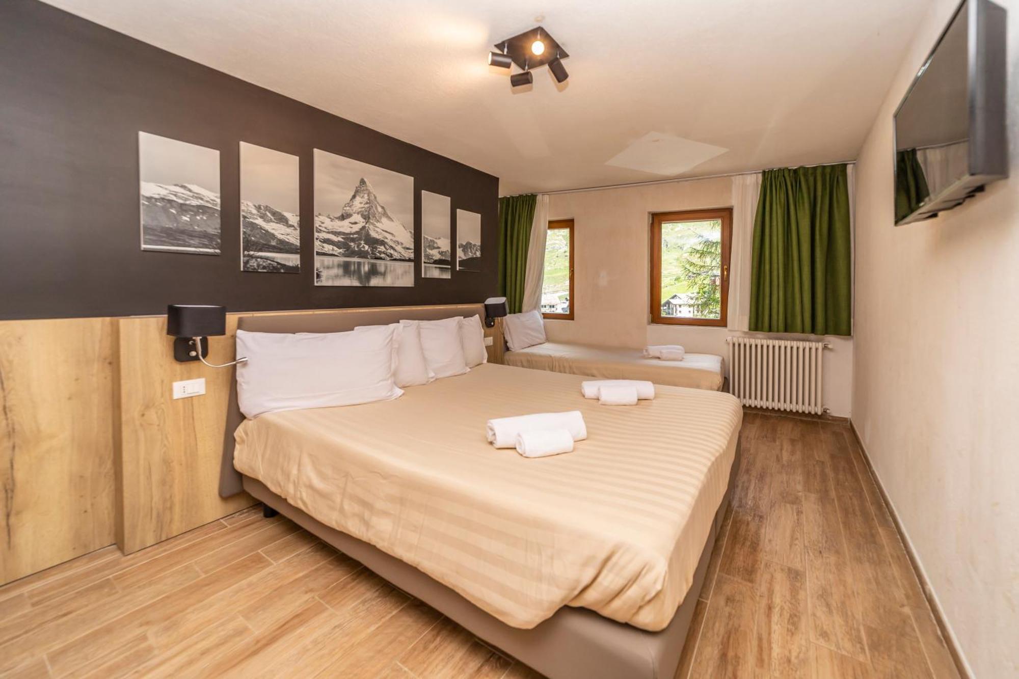 Hotel Petit Palais Breuil-Cervinia Exteriör bild