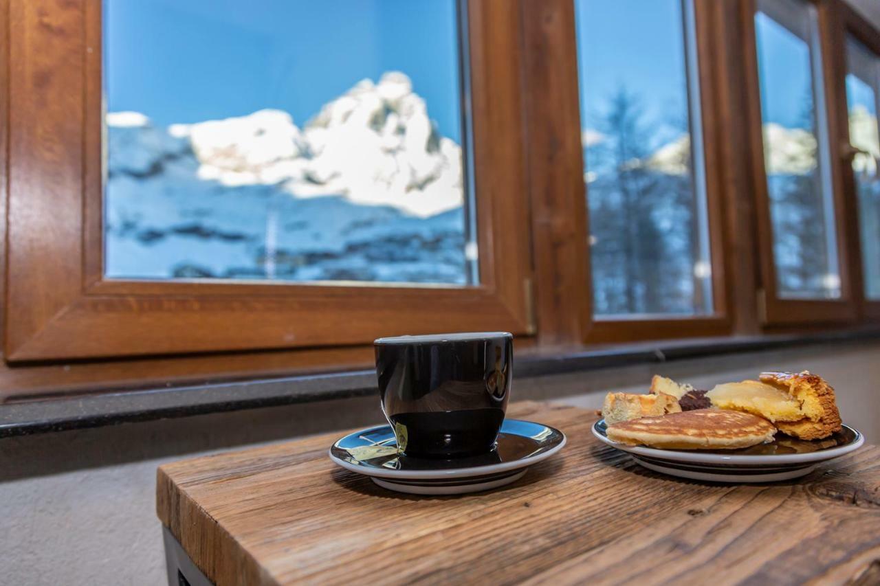 Hotel Petit Palais Breuil-Cervinia Exteriör bild